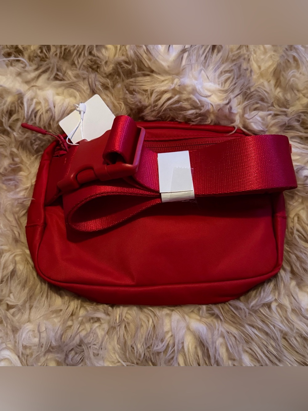 Lululemon Everywhere Belt Bag - Picture 3 of 10